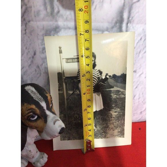 Vintage Pin Up Photo Pretty Girl 1950’s Saddle Shoe Girl B&W Photo Snapshot 5” x - Picture 4 of 10